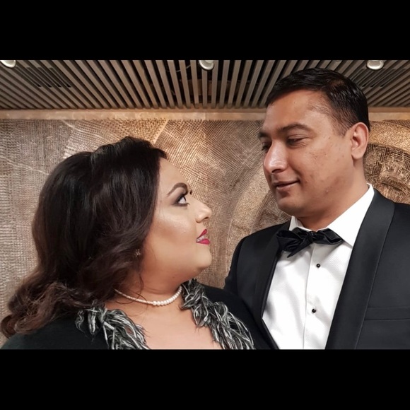 Meet your Posher, Mona - Picture 1 of 1